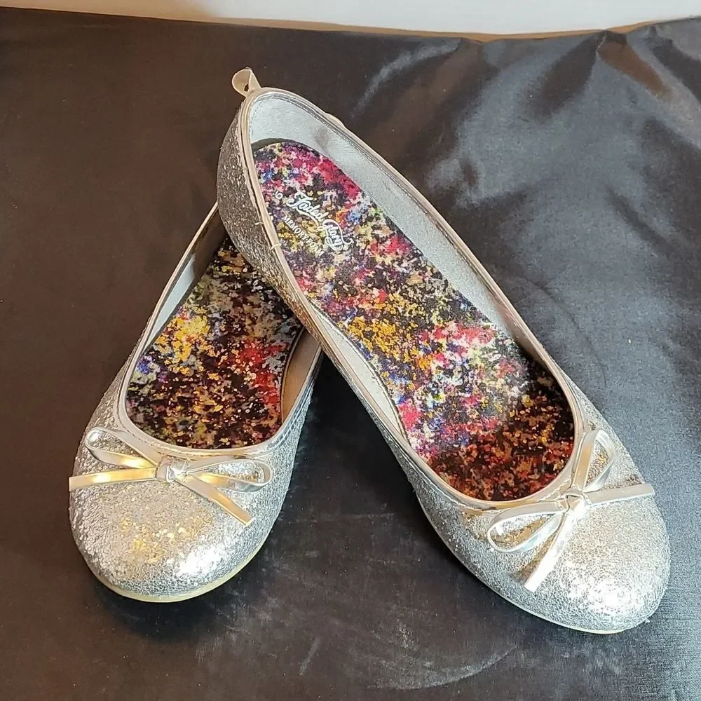 BRAND NEW FADE GLORY YOUTH GIRLS BALLET SILVER CASUAL DAZZLE FLATS